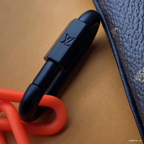 WIS VUITTON KEY POUCH LOUIS 0717